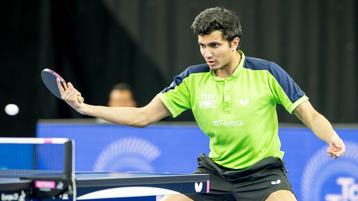 Table-topping showdown awaits in Premier British League